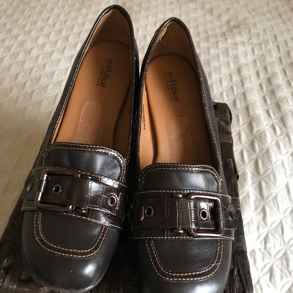 SOFTSHOE by medicus comfort wedge heels